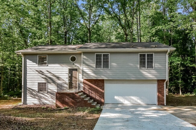 property at 1569 Cherry Hill Ln SW