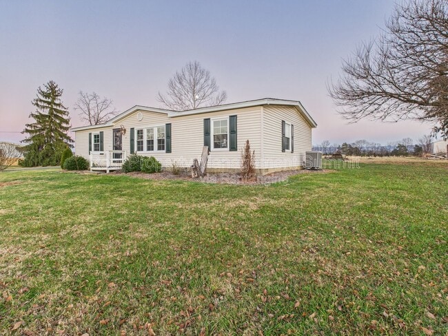 15 Hayfield Ln in New Hope, VA - Building Photo - Building Photo