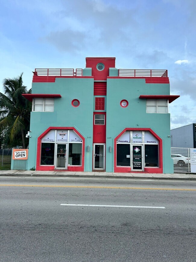 647 NE 79th St in Miami, FL - Building Photo - Building Photo