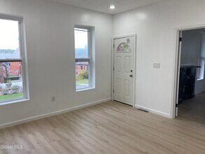 13 Kimball St in Amsterdam, NY - Building Photo - Building Photo
