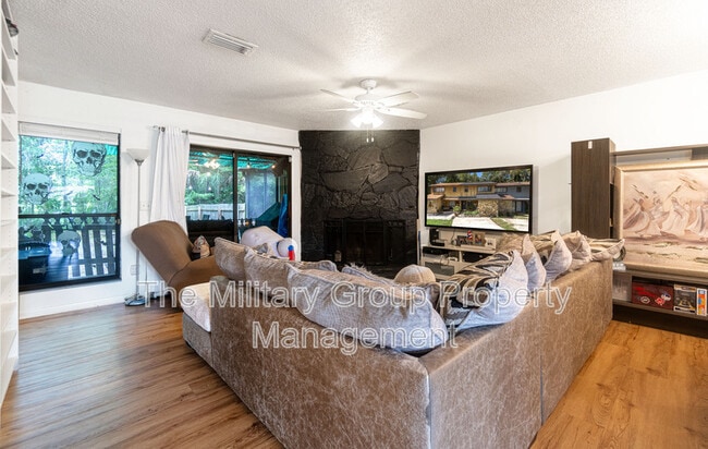 4814 Kingsmeadow Ln in Jacksonville, FL - Building Photo - Building Photo