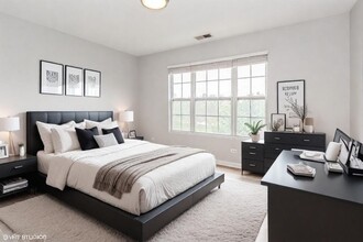 194 Station Park Cir in Grayslake, IL - Building Photo - Building Photo