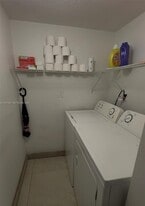 7931 W 29th Ln in Hialeah, FL - Building Photo