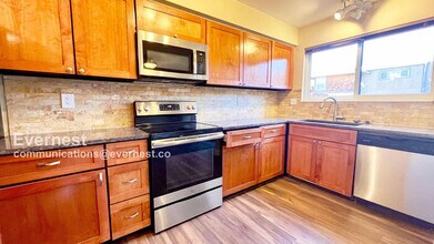 1272 S Crystal Way in Aurora, CO - Building Photo - Building Photo