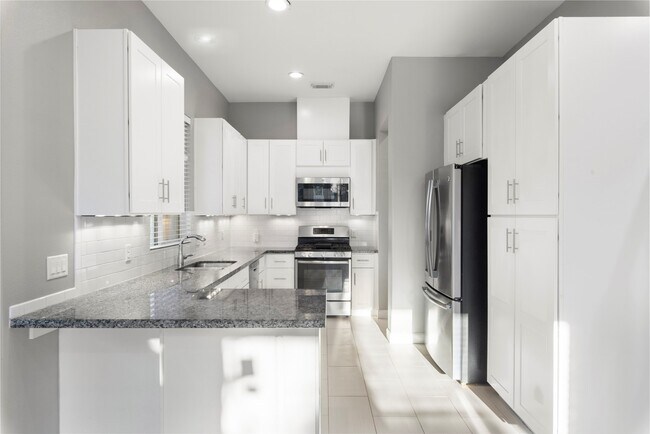 2709 Hardy St in Houston, TX - Building Photo - Building Photo