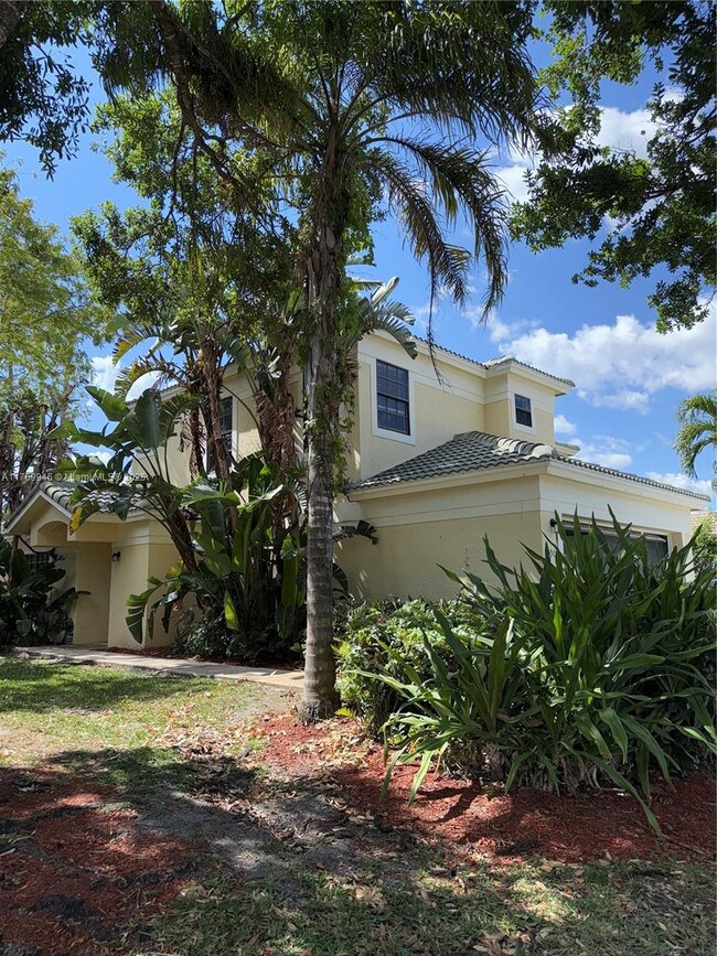 property at 690 Via Toscana