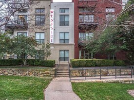 4605 Cedar Springs Rd, Unit Westside Condos in Dallas, TX - Building Photo