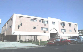 217 S Serrano Ave in Los Angeles, CA - Building Photo - Building Photo