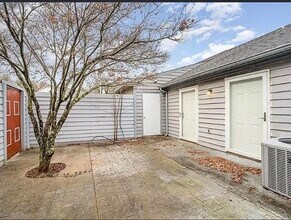 1620 Windsong Ct in Winston-Salem, NC - Foto de edificio - Building Photo