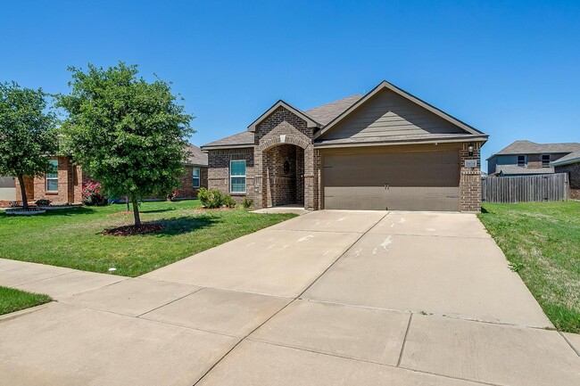 1404 Conley Ln in Crowley, TX - Building Photo - Building Photo