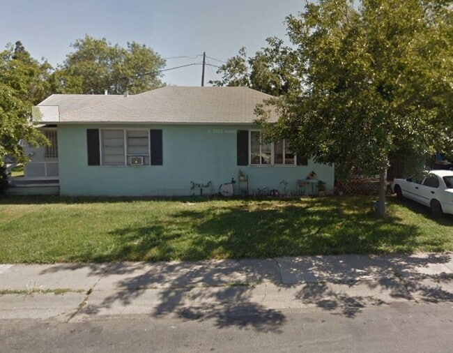 property at 5028-5028 Thurman Way