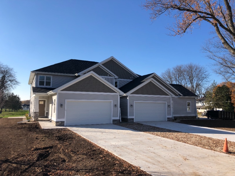 4509 Golf Dr in Windsor, WI - Building Photo