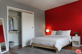 2711 Orchard Ave. in Los Angeles, CA - Building Photo - Building Photo