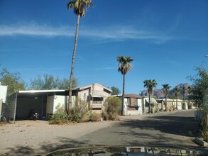 2100 E Roundup St in Apache Junction, AZ - Building Photo - Building Photo