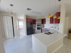 5337 SW 183rd Ave in Miramar, FL - Building Photo - Building Photo