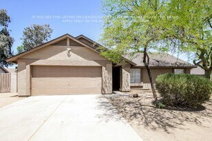 8714 W Lawrence Ln in Peoria, AZ - Building Photo