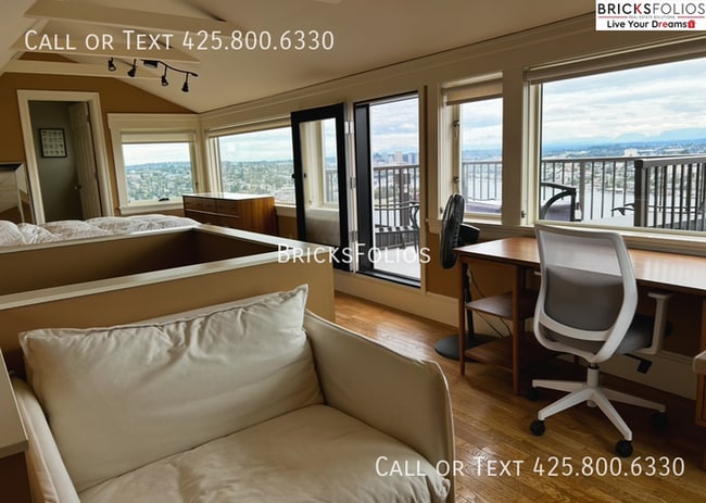 2022 Taylor Ave N in Seattle, WA - Building Photo - Building Photo
