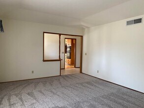 3018 Aspen St in Hanford, CA - Building Photo - Building Photo
