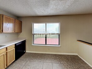 6678 Snow Meadow Dr in Converse, TX - Foto de edificio - Building Photo