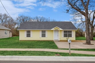 608 Uland St in Denton, TX - Building Photo - Building Photo