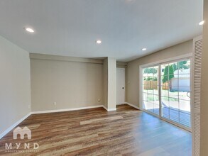 572 Orcas Ave NE in Renton, WA - Building Photo - Building Photo