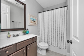 902 Bay Breeze Cove in Niceville, FL - Building Photo - Building Photo