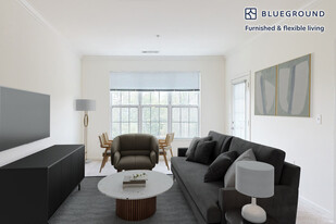 80 N Central Ave in Hempstead, NY - Building Photo