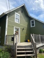 424 VT-15 in Underhill, VT - Building Photo