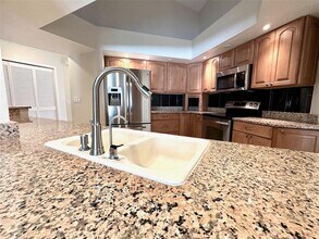 1533 Cumberland Ct in Palm Harbor, FL - Building Photo - Building Photo