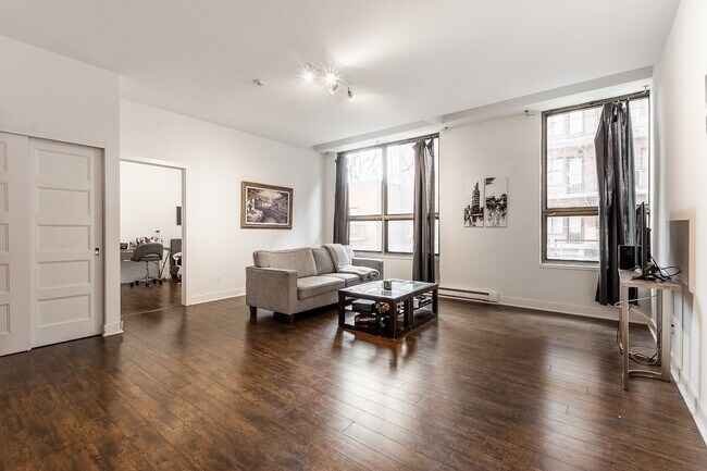 1500 Ave des Pins Ouest in Montréal, QC - Building Photo - Building Photo