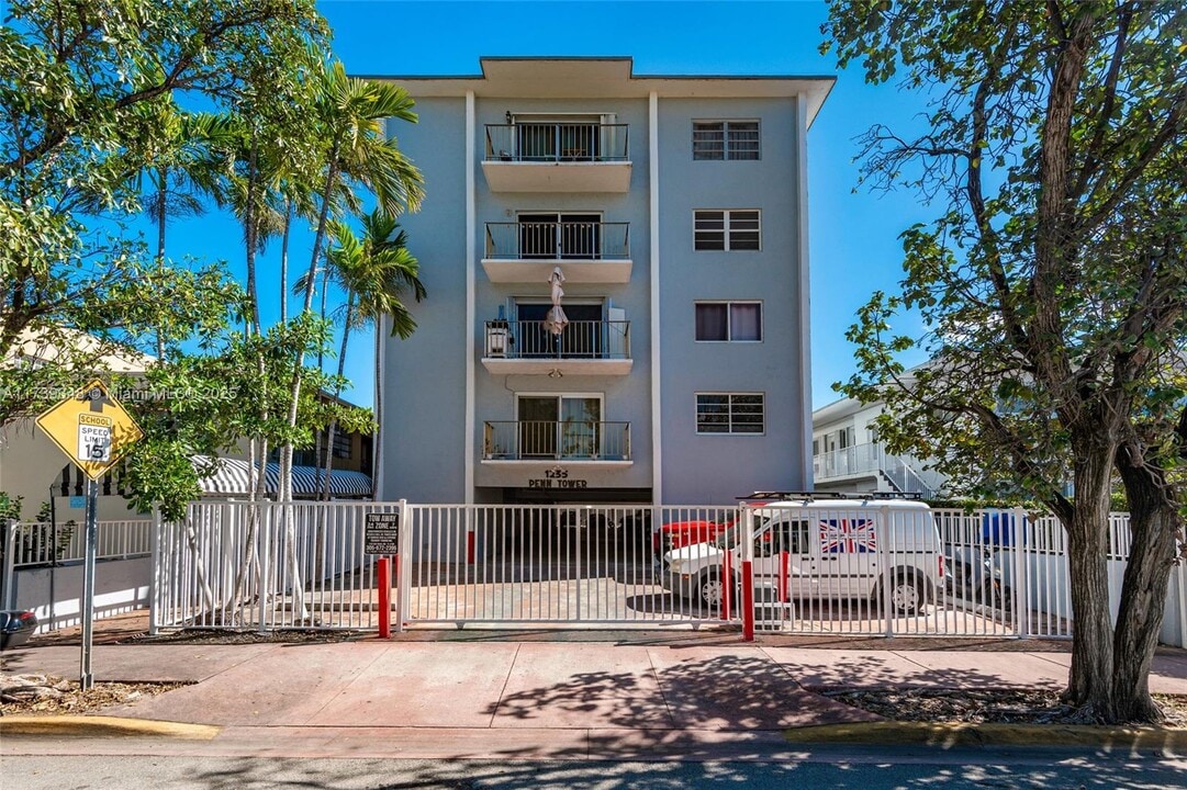 1235 Pennsylvania Ave in Miami Beach, FL - Building Photo