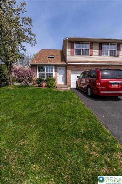 property at 2717 Tamlynn Ln