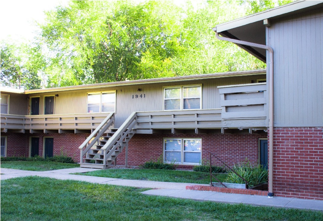 1941 College Heights Road in Manhattan, KS - Building Photo