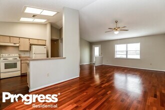 11479 Cavern Rd in Spring Hill, FL - Foto de edificio - Building Photo
