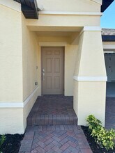 4213 Longmour Ln in Fort Pierce, FL - Foto de edificio - Building Photo