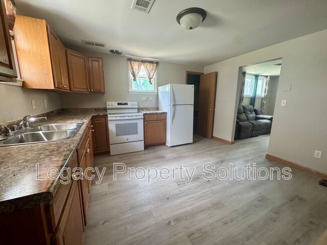 property at 515 S 9th St