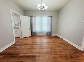 909 W Main St in Brenham, TX - Building Photo - Building Photo