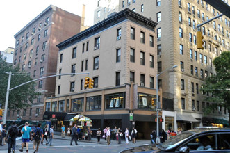 135 E 63rd St in New York, NY - Building Photo - Building Photo