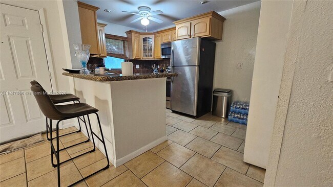 4092 NW 87th Ave in Sunrise, FL - Building Photo - Building Photo