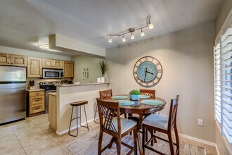 5751 N Kolb Rd, Unit 30202 in Tucson, AZ - Building Photo - Building Photo