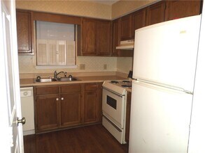 29 Colony Park Dr in Savannah, GA - Building Photo - Building Photo