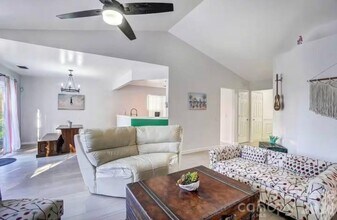 2514 Caprock Ct in Charlotte, NC - Building Photo - Building Photo