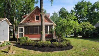 10315 Amberwell Park Rd in Louisville, KY - Building Photo - Building Photo