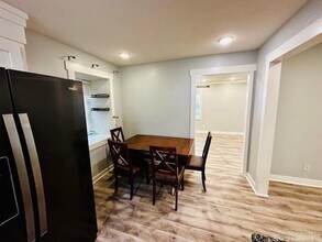 1209 E Twin Lakes Dr in Little Rock, AR - Foto de edificio - Building Photo