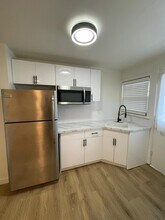 19 Wellington St in Welland, ON - Building Photo - Building Photo