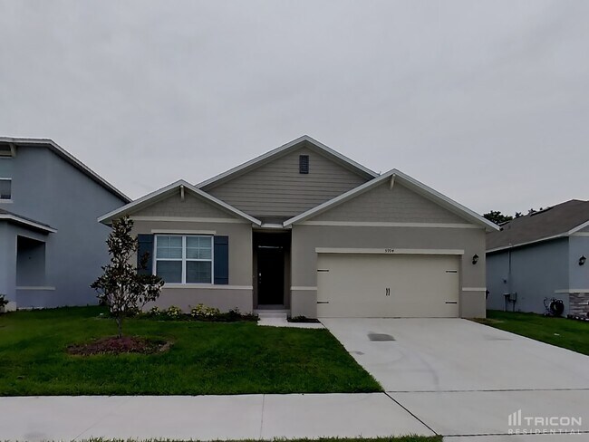 5994 Churchill Square Way in Groveland, FL - Building Photo - Building Photo