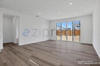 15474 Hedges Dr in Lathrop, CA - Building Photo - Building Photo