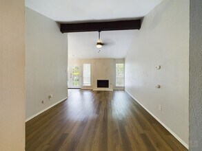12102 Grey Rock Ln in Austin, TX - Building Photo - Building Photo