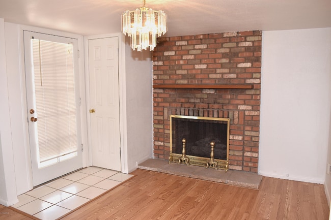 12231 N Cherry Hills Dr W in Sun City, AZ - Foto de edificio - Building Photo