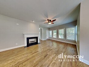 195 Forrest Lake Rd in Alpharetta, GA - Building Photo - Building Photo